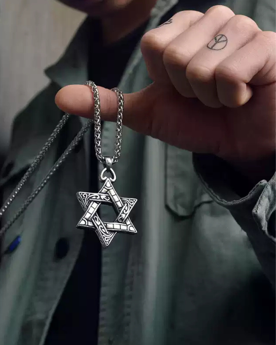 TitanCore Pendant Necklace – Overlapping Hexagram | Titanium Steel Chain