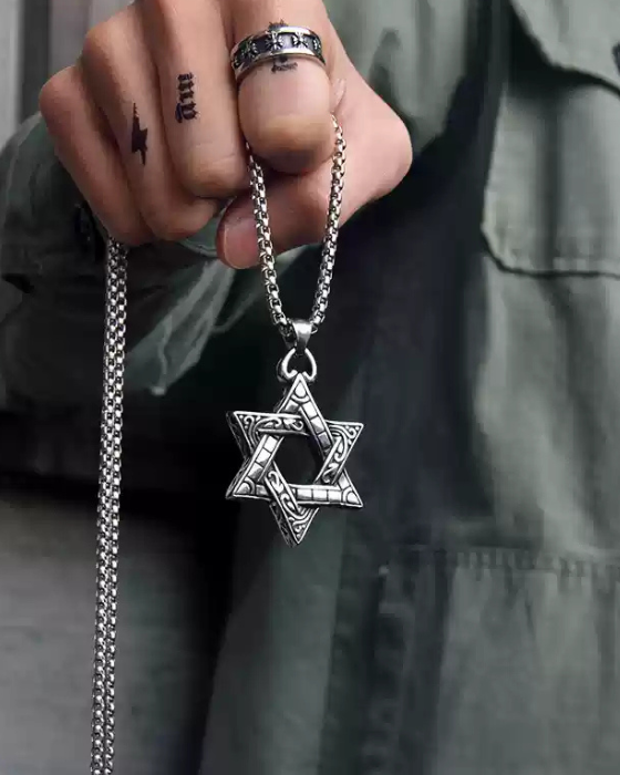 TitanCore Pendant Necklace – Overlapping Hexagram | Titanium Steel Chain